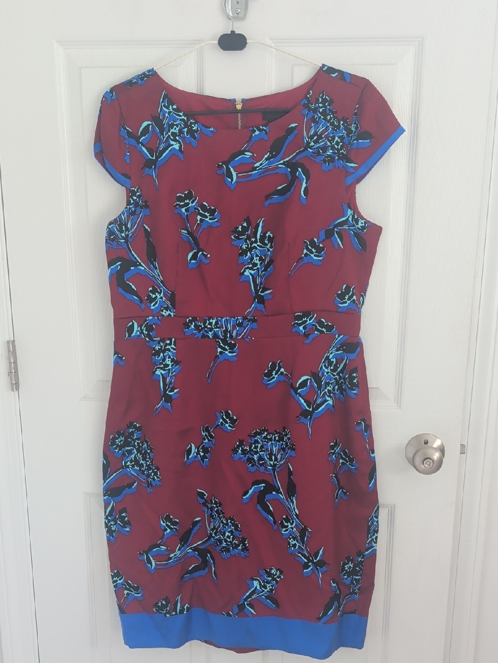 Women's Maroon Floral Sheath Dress with Blue Accents